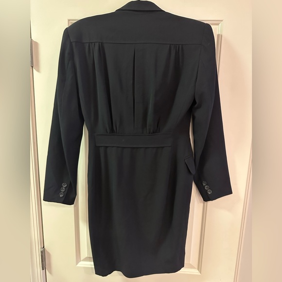 Vintage Ann Taylor 100% Wool Long Blazer Jacket in Navy Blue in Size 2 - Picture 4 of 7